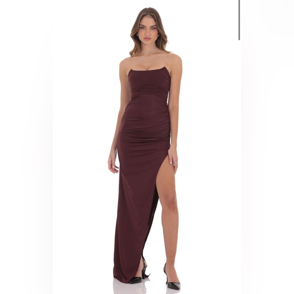 Elegant Burgundy Strapless Corset Dress